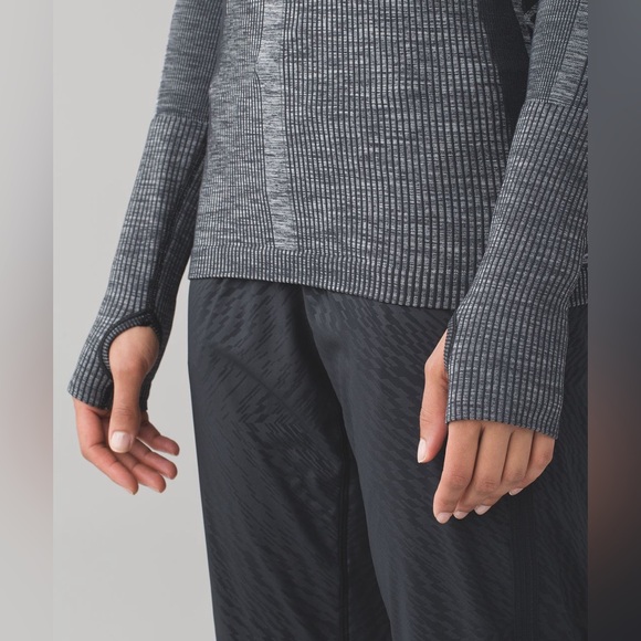 Lululemon rest less pullover Long Sleeve Top heathered edition - Picture 10 of 11